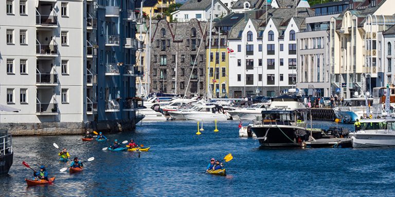 Ålesund kommune har signert nye avtale om levering av helsepersonell med Vacant Helse AS.